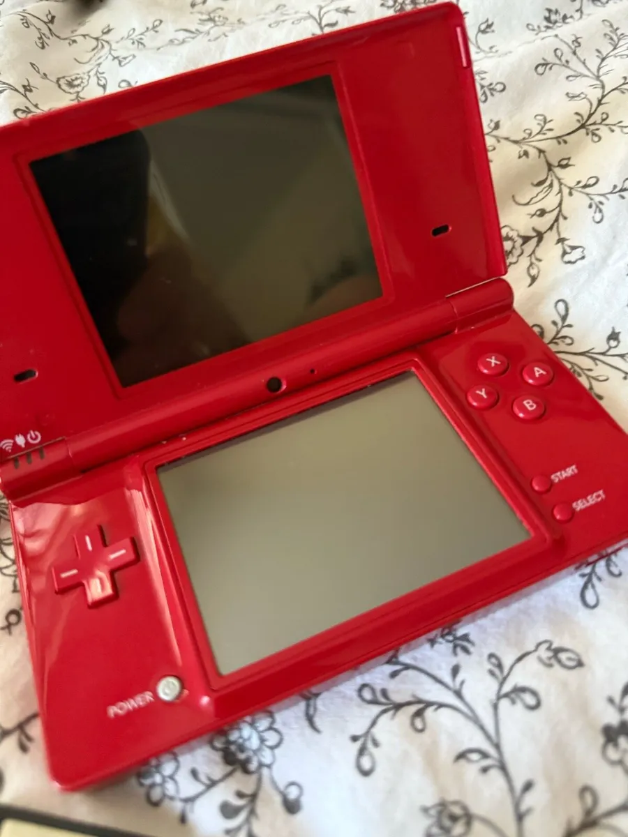 Nintendo DSi - Image 2