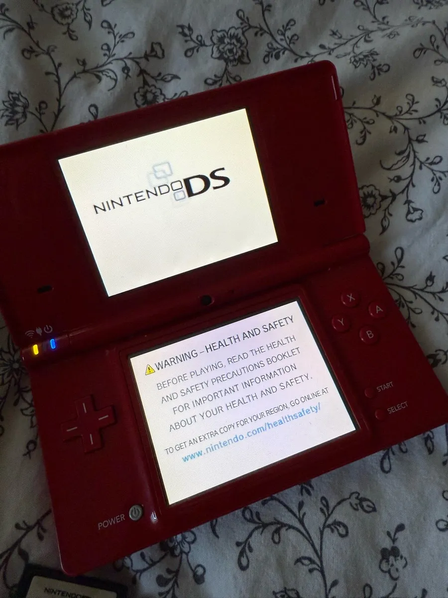 Nintendo DSi - Image 3