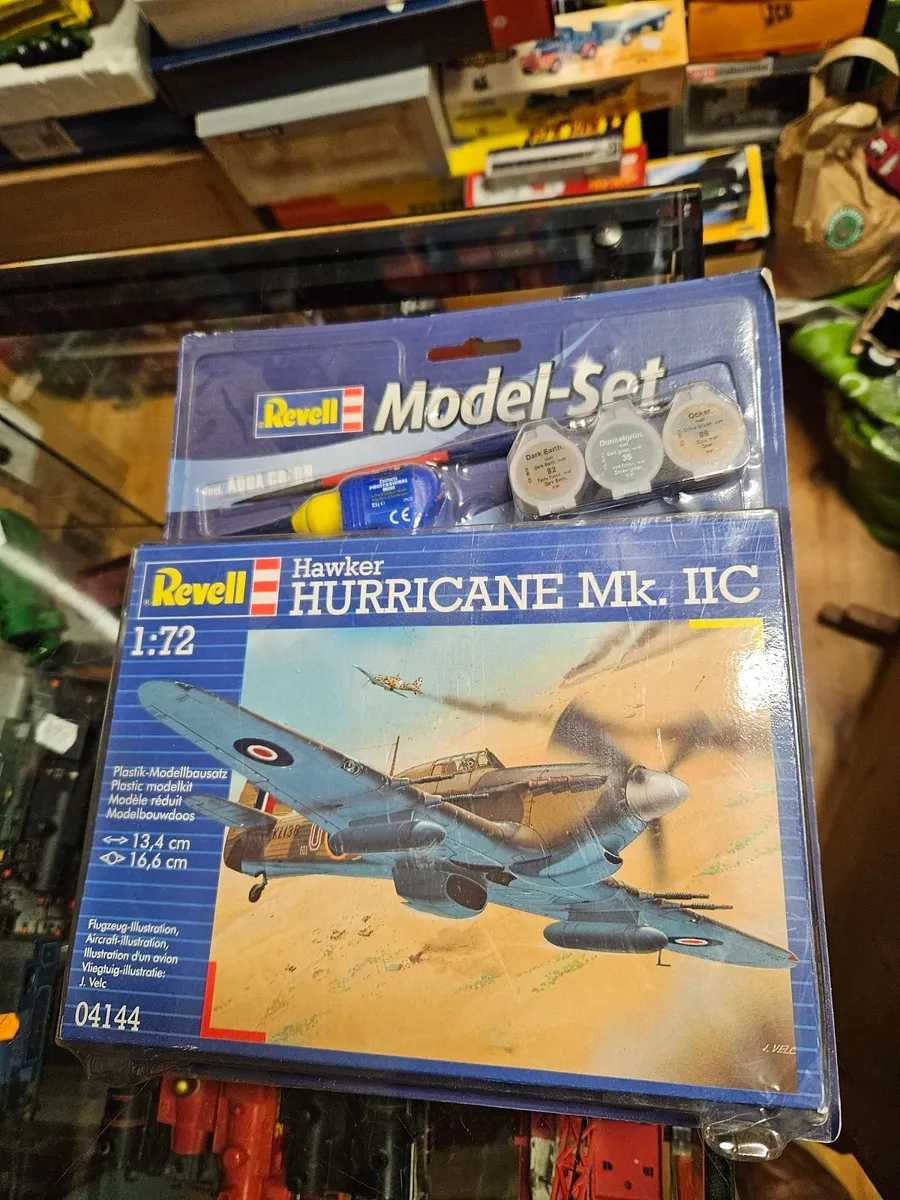 Airfix Revell RAF Hawker Hurricane - Image 1