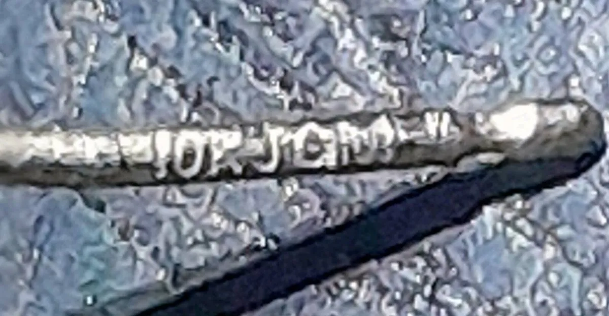 10k gold earrings - Image 3