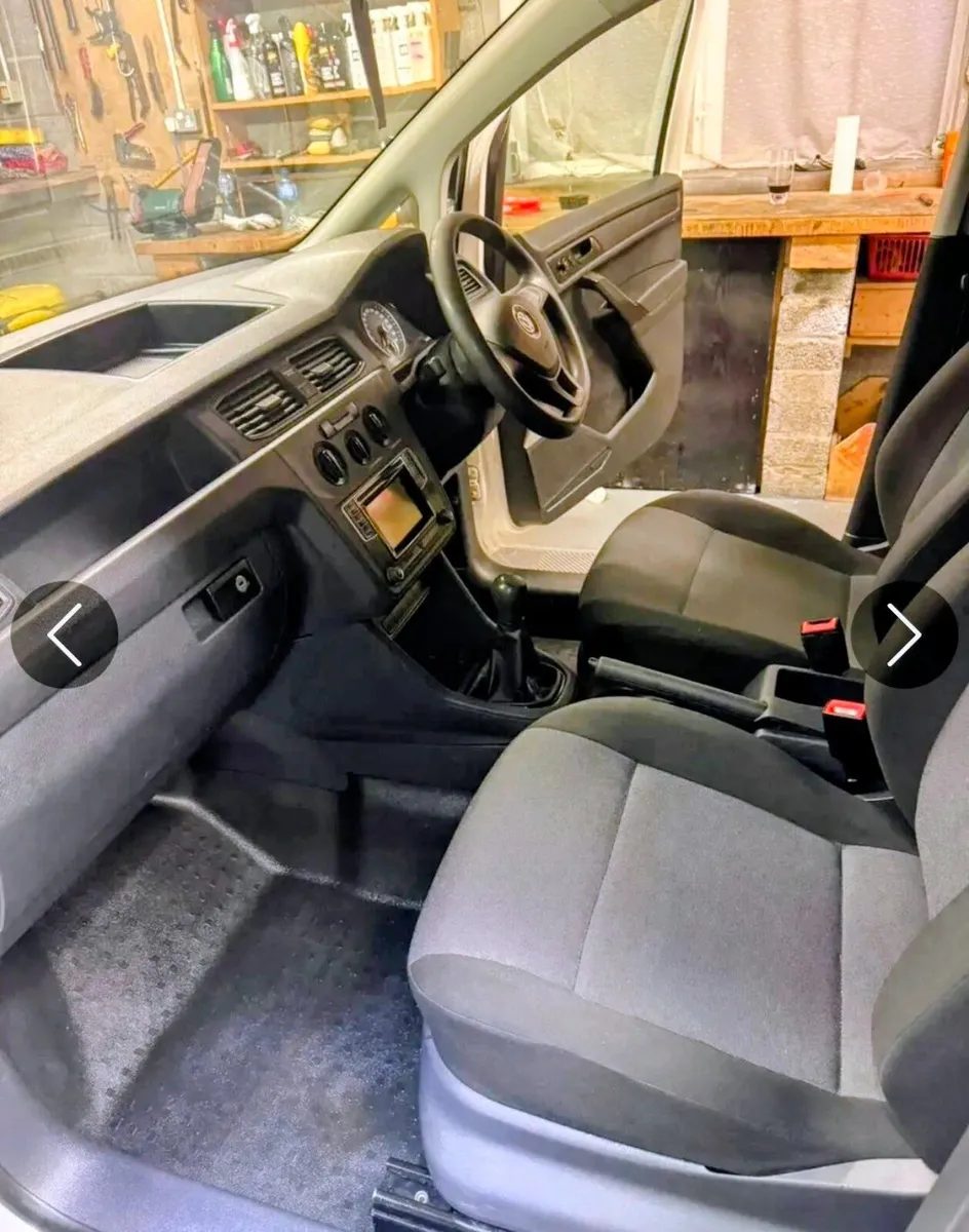 Volkswagen Caddy Van 2021 - Image 3