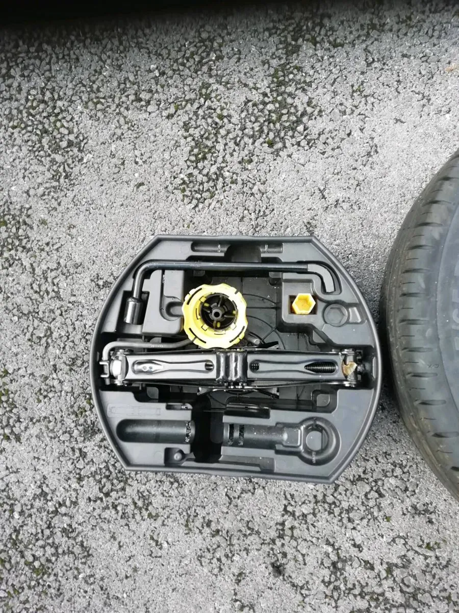 Spare wheel - Image 4