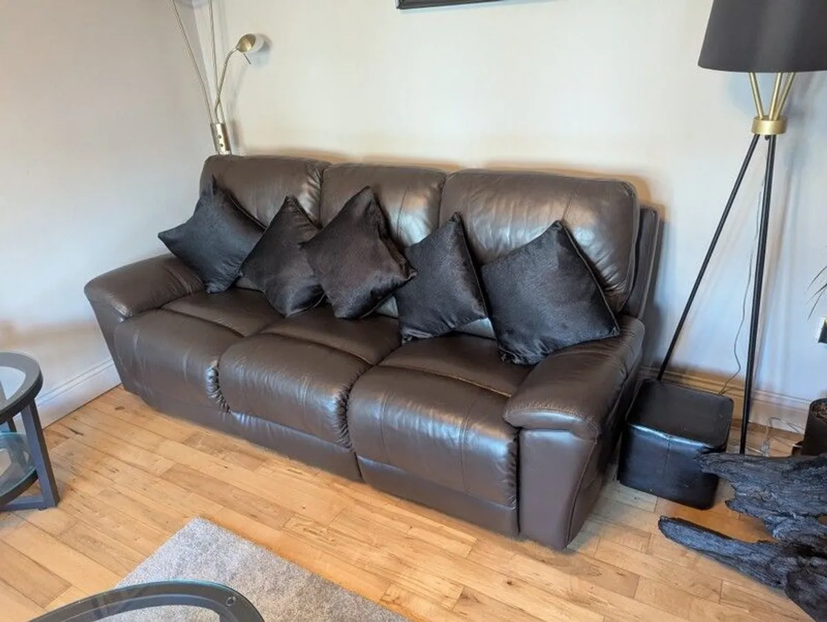3-Seater Recliner Sofa - Excellent Condition - Image 2