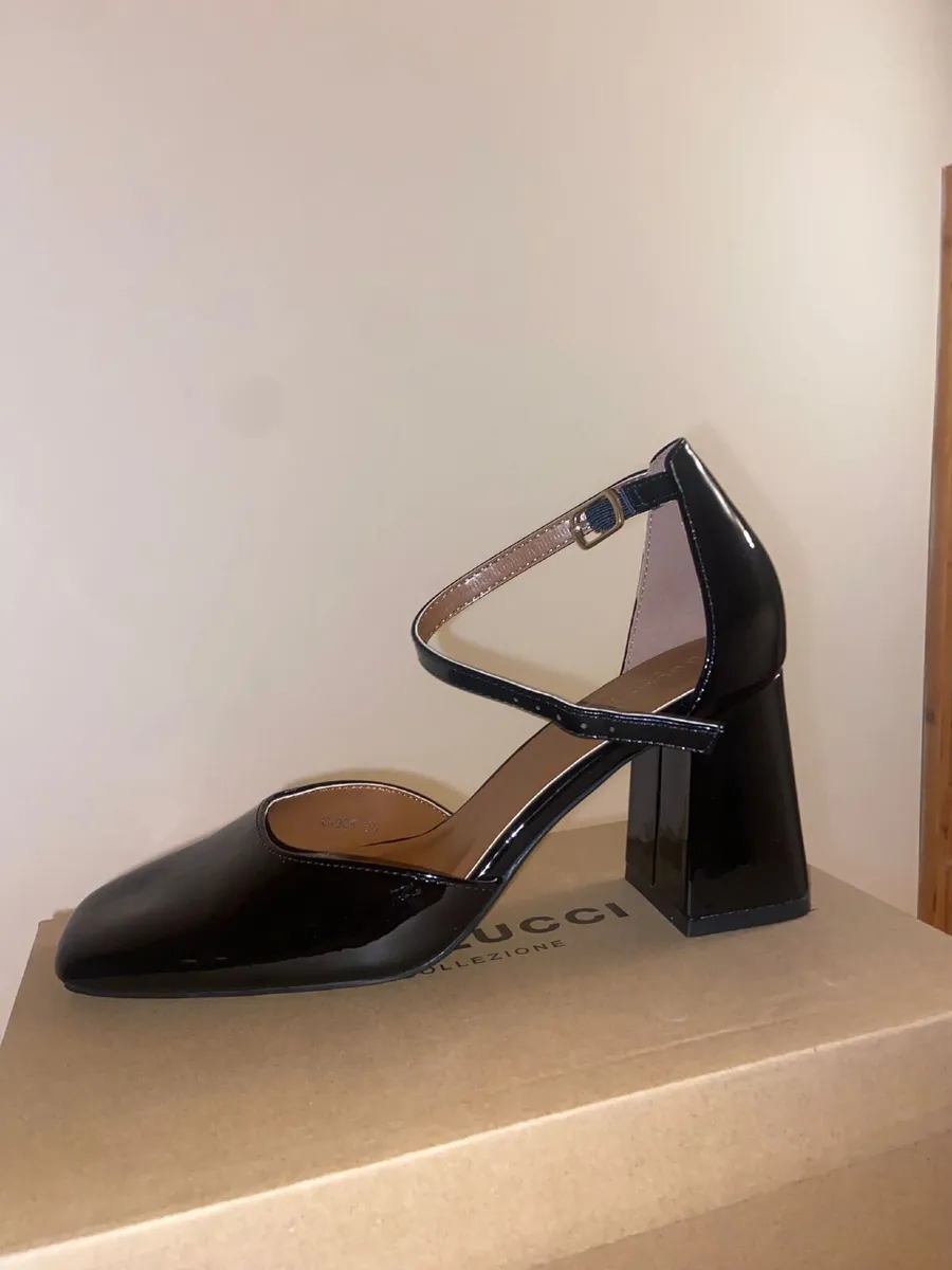 Ladies shoes - Image 2