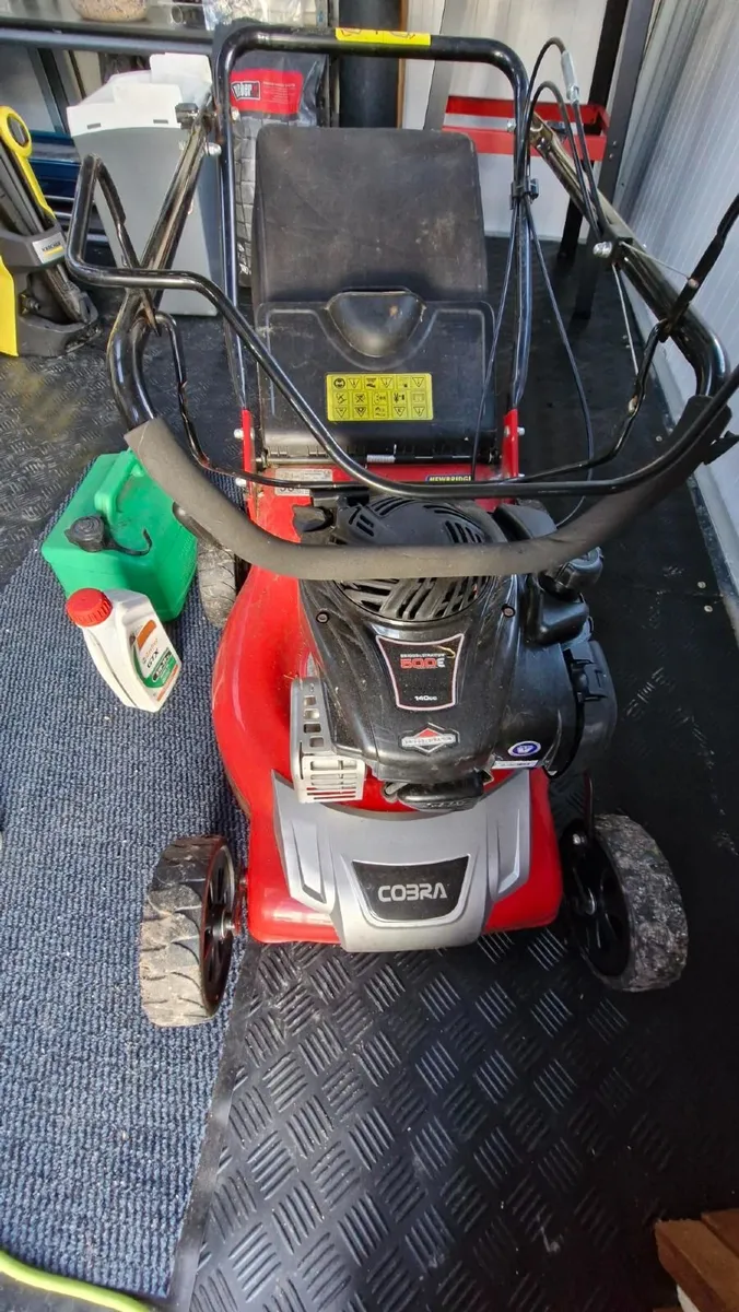 Cobra Petrol Lawnmower - Image 2