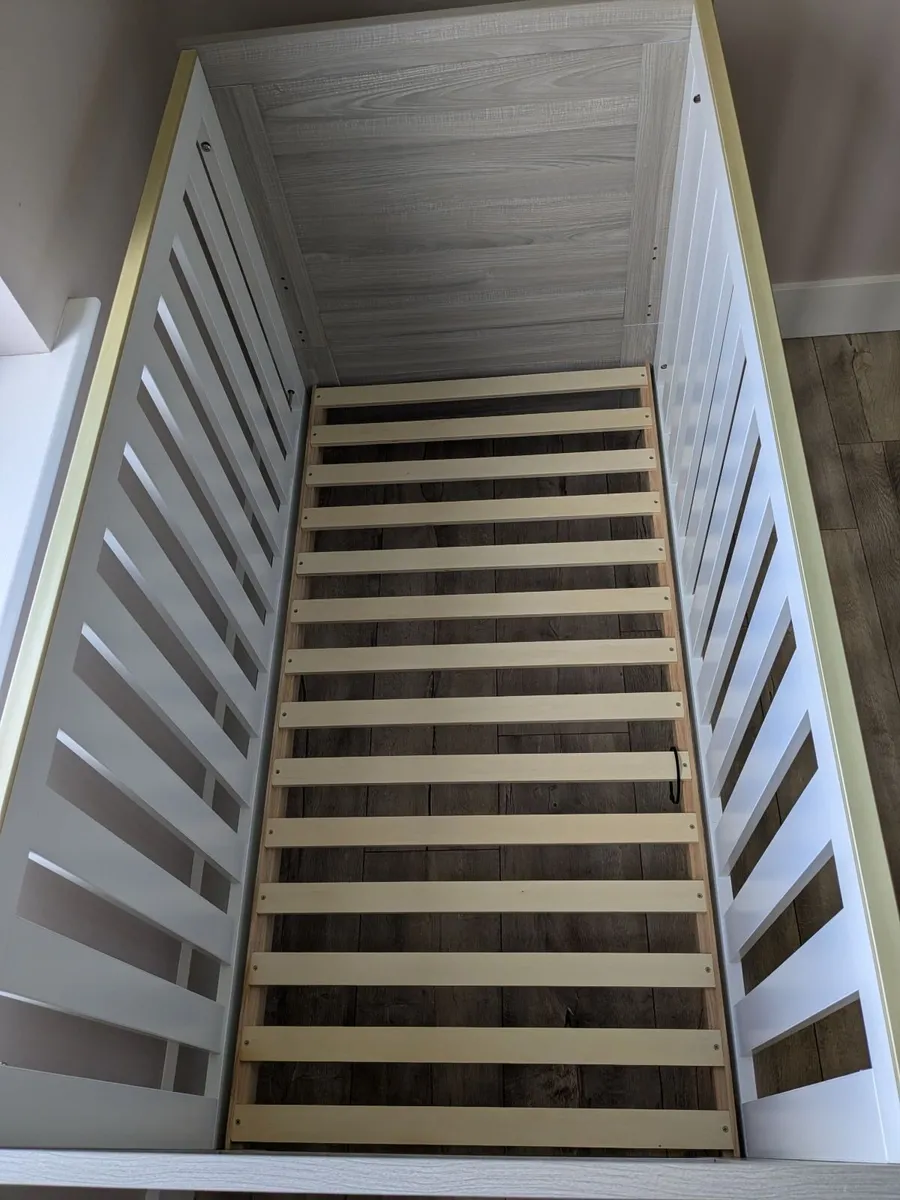 Obaby Nika Cot Bed - Image 3