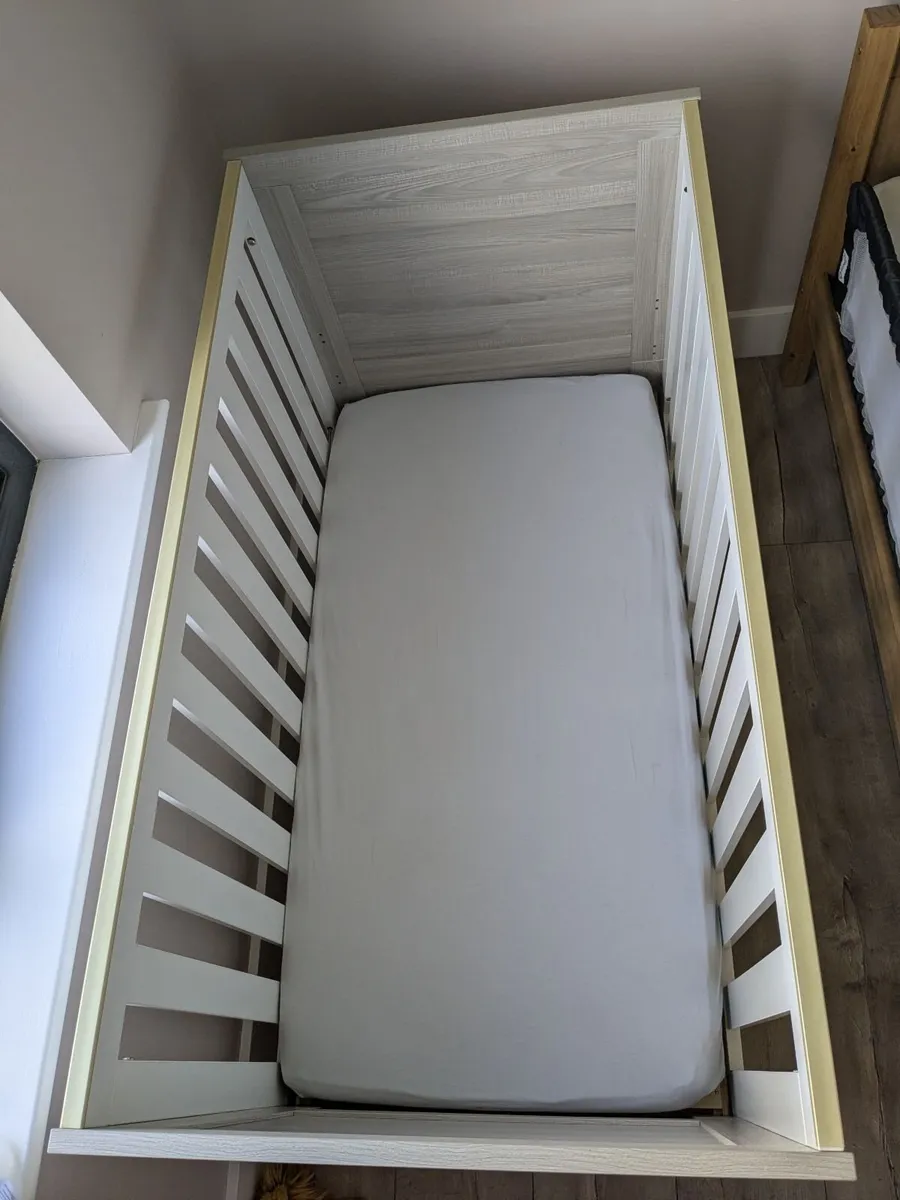 Obaby Nika Cot Bed - Image 4