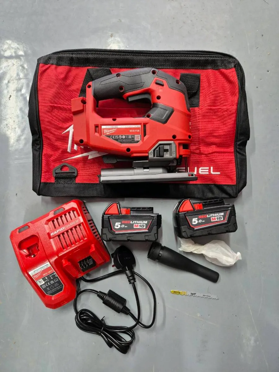 Milwaukee M18FJS Fuel Cordless Jigsaw Kit - Image 3
