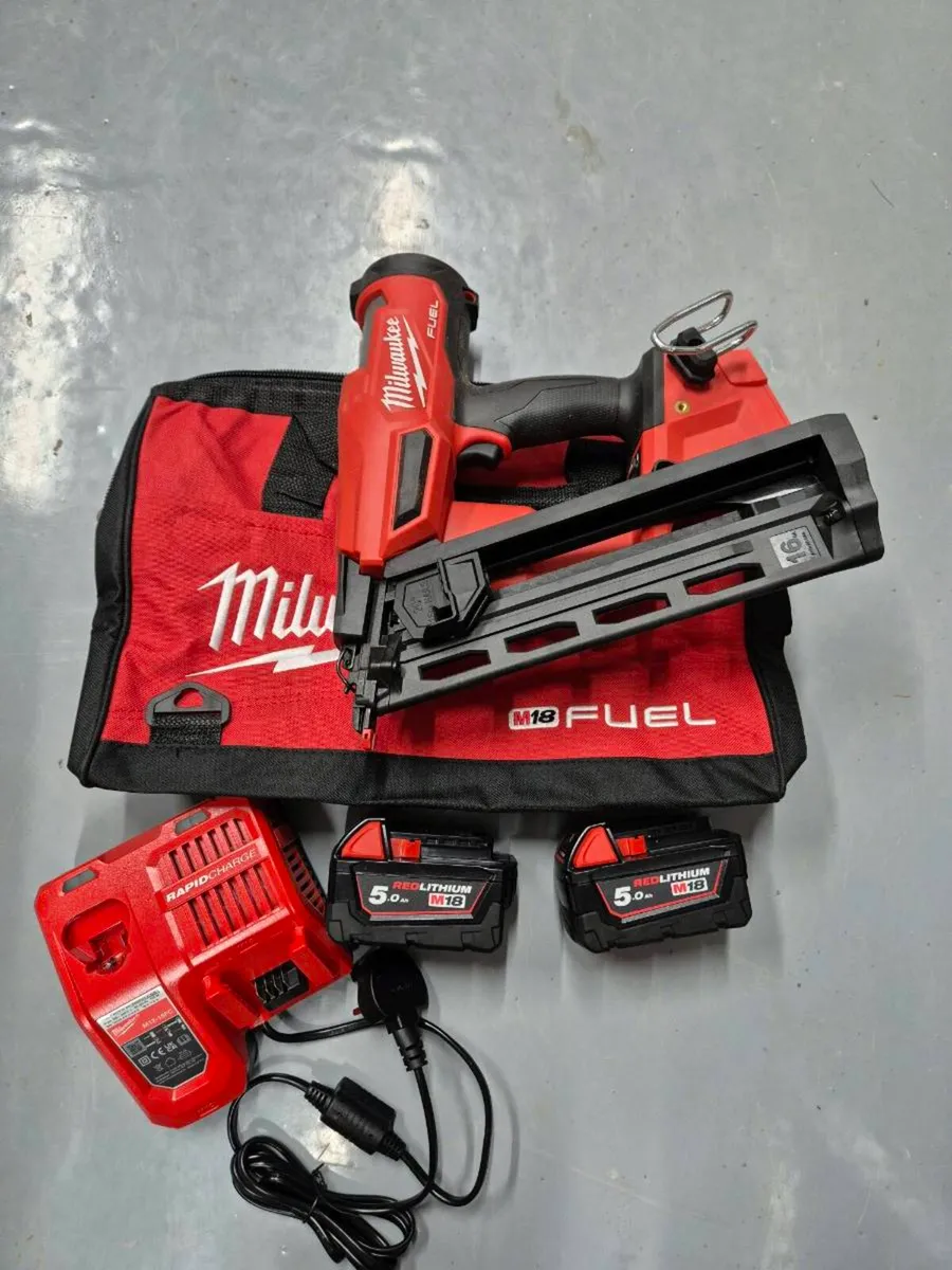 Milwaukee M18 Fuel 16 Gauge 2nd Fix Nail Gun Kit - Image 1