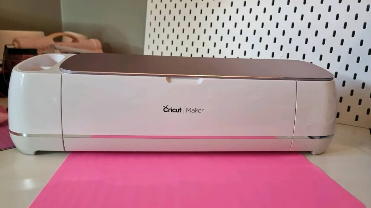 Cricut Maker Rose Gold - Image 1