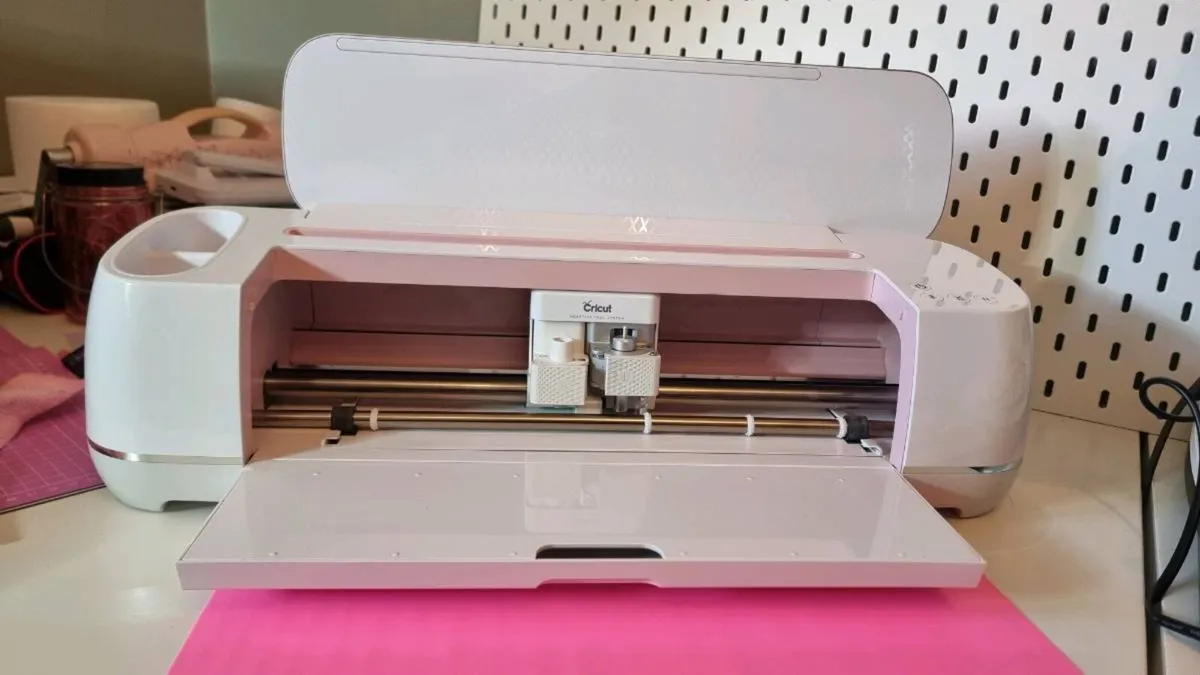 Cricut Maker Rose Gold - Image 2