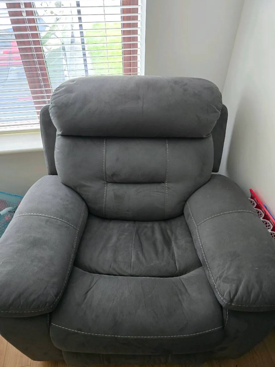 Recliner armchair - Image 2