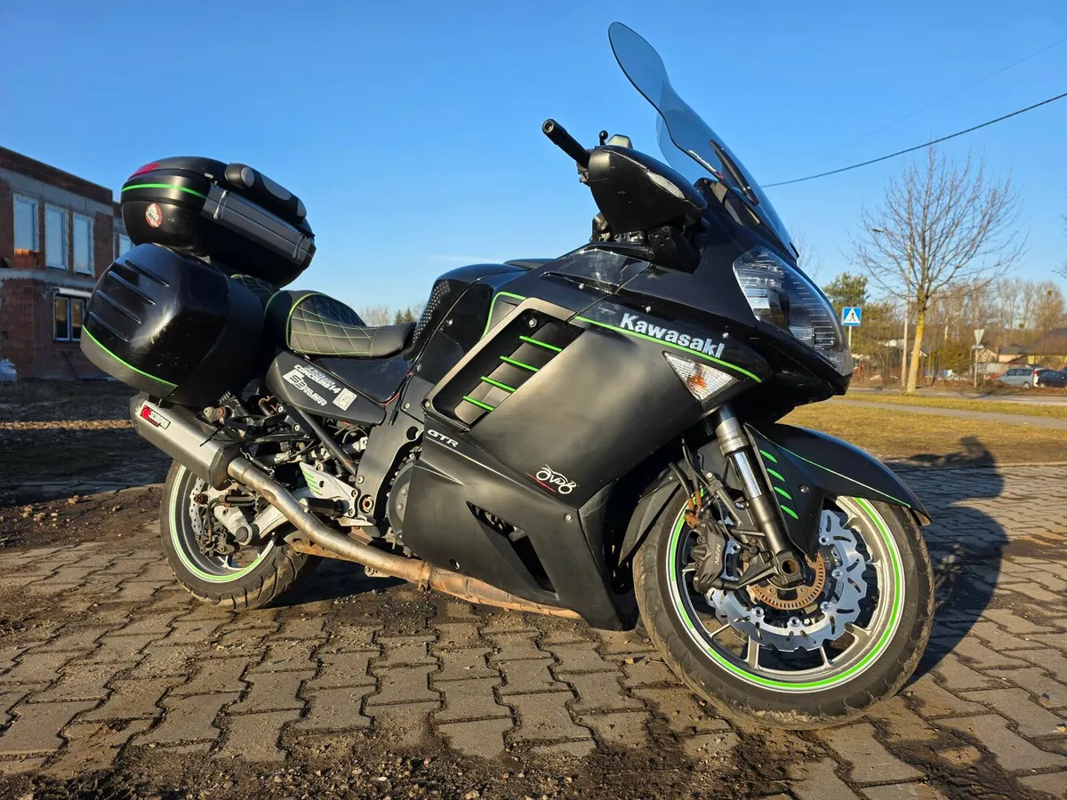 Kawasaki GTR 1400 - Image 1
