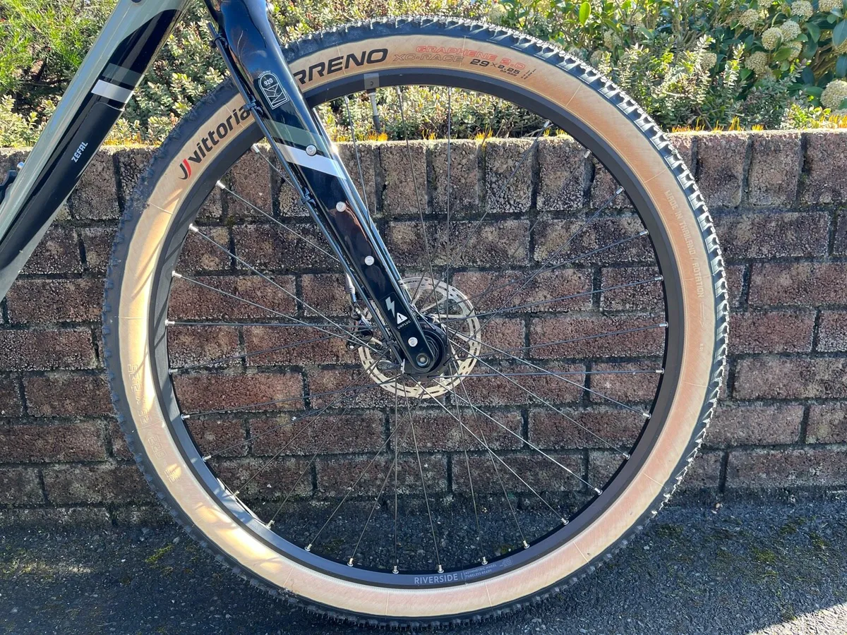 Hybrid Gravel/Road bike Riverside 920 Touring - Image 3