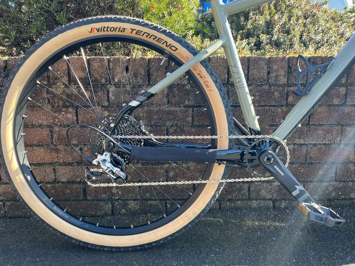 Hybrid Gravel/Road bike Riverside 920 Touring - Image 4