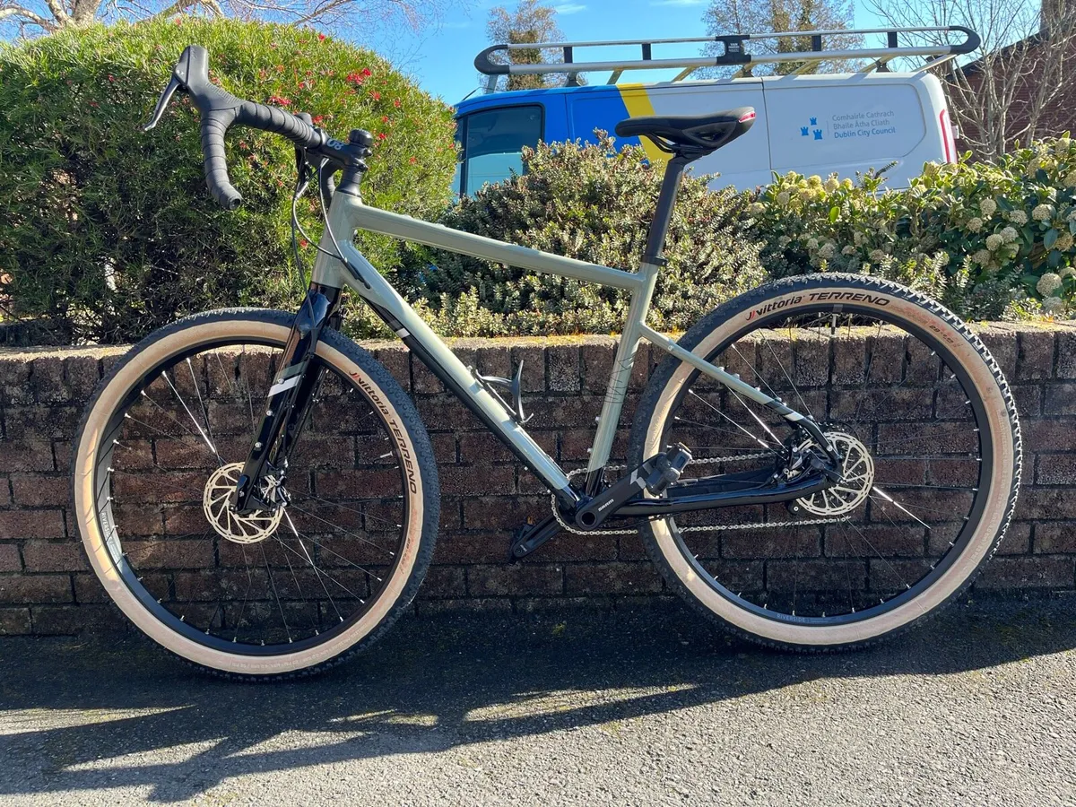 Hybrid Gravel/Road bike Riverside 920 Touring - Image 2