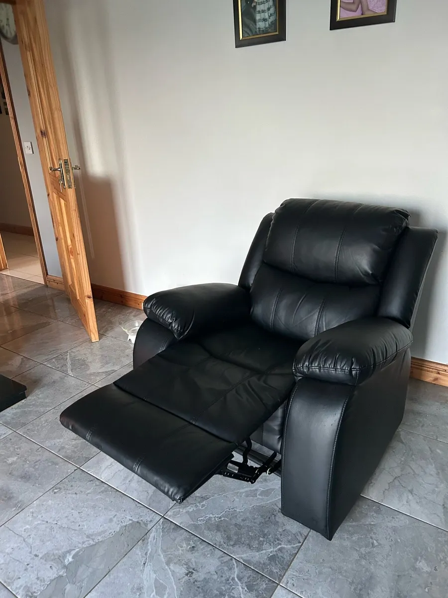 Leather sofa - Image 3