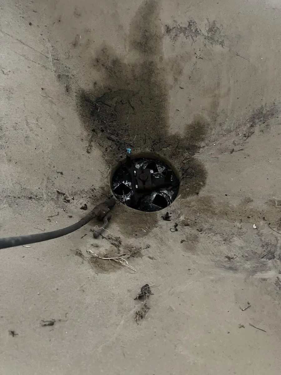 Fertiliser spreader - Image 3