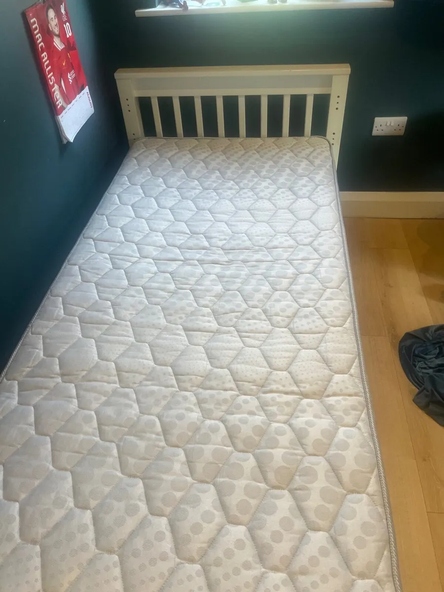 Single bed with mattress - Image 3