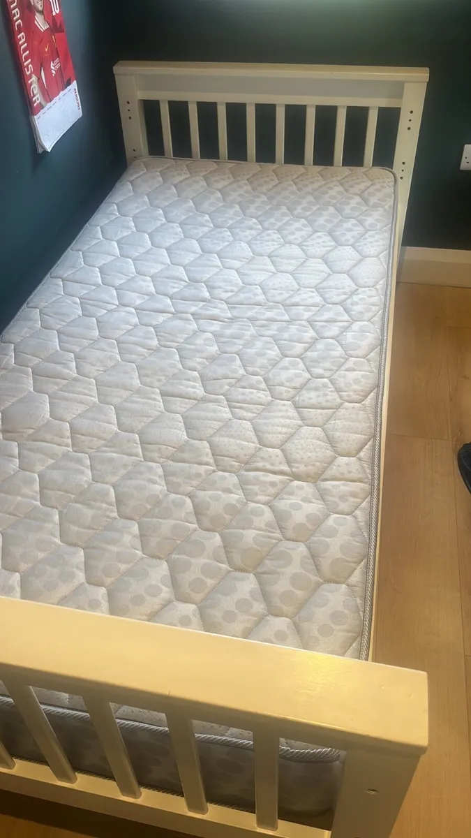 Single bed with mattress - Image 2