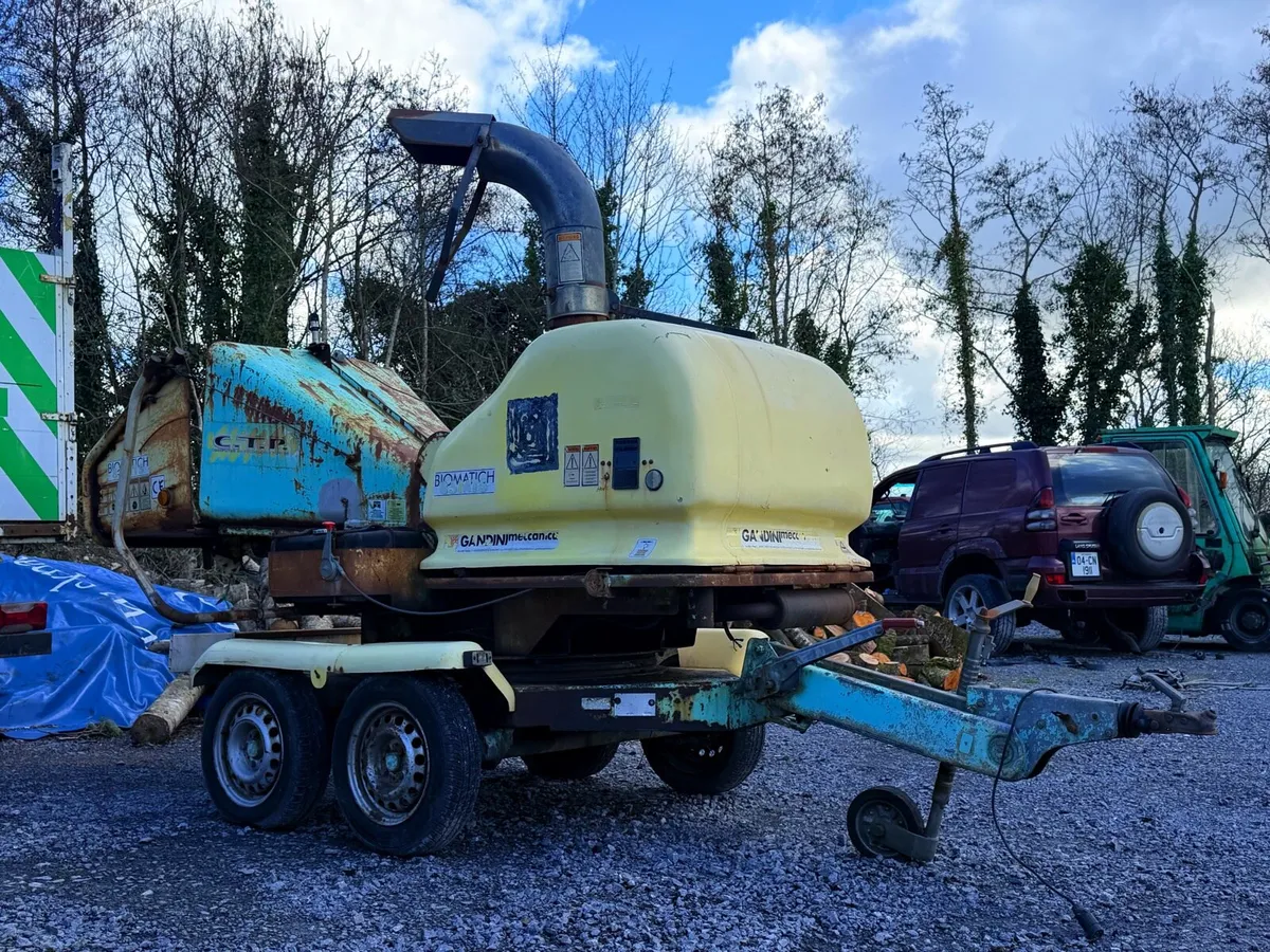 12 inch woodchipper - Image 1