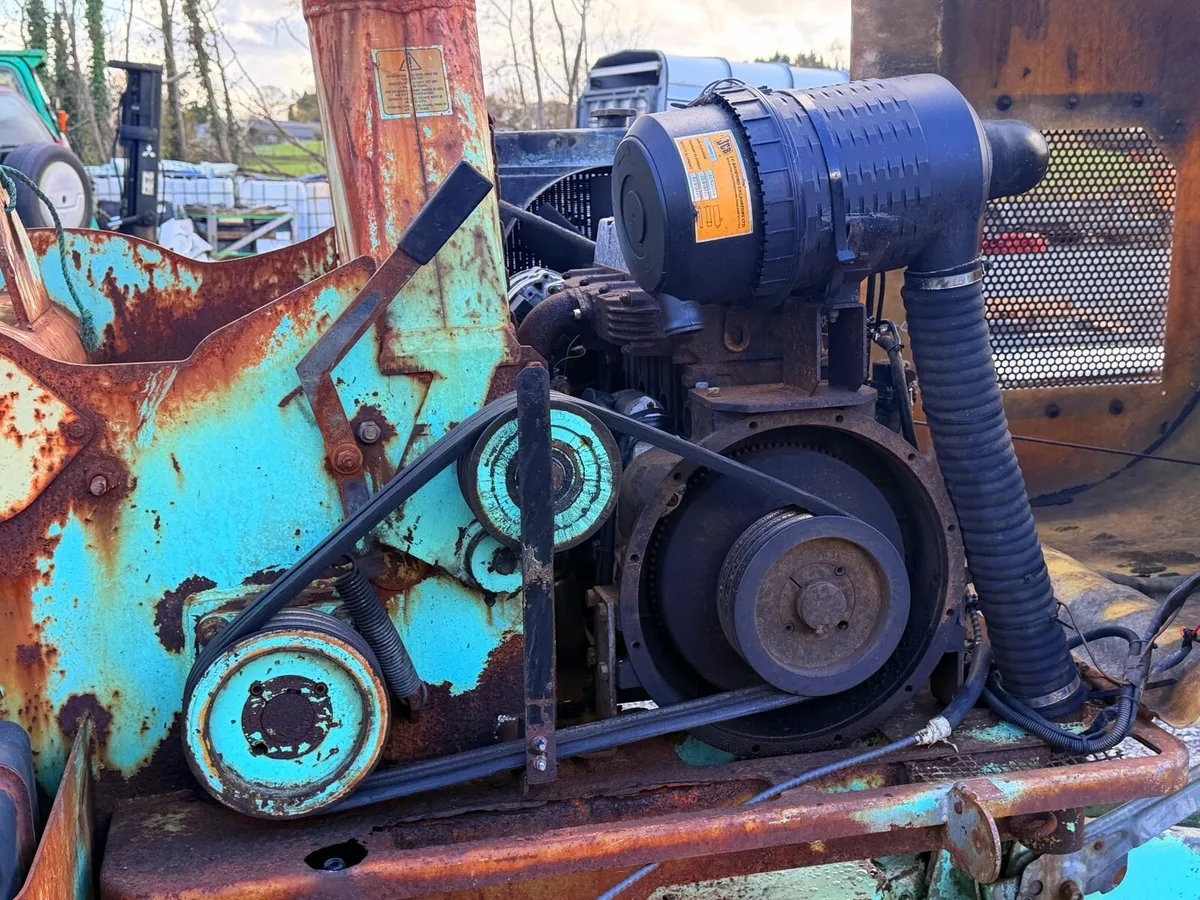 12 inch woodchipper - Image 3