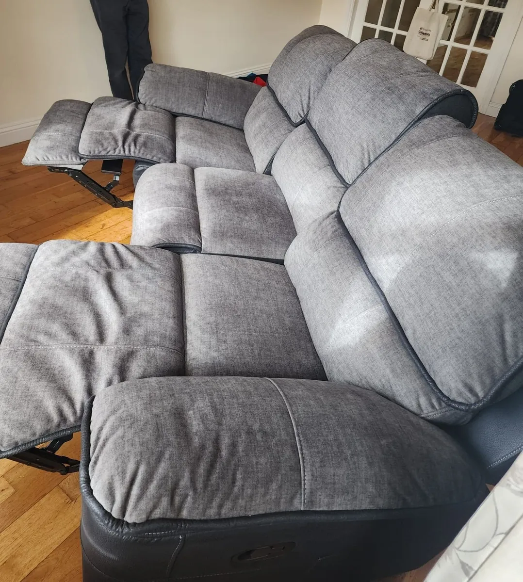3 Seater Recliner Sofa for sale - Image 2