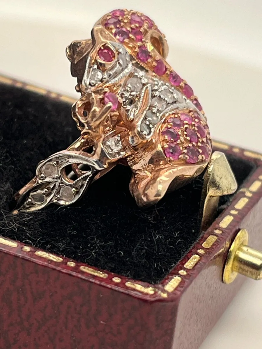 9k rose gold squirrel ring with diamonds and ruby - Image 3