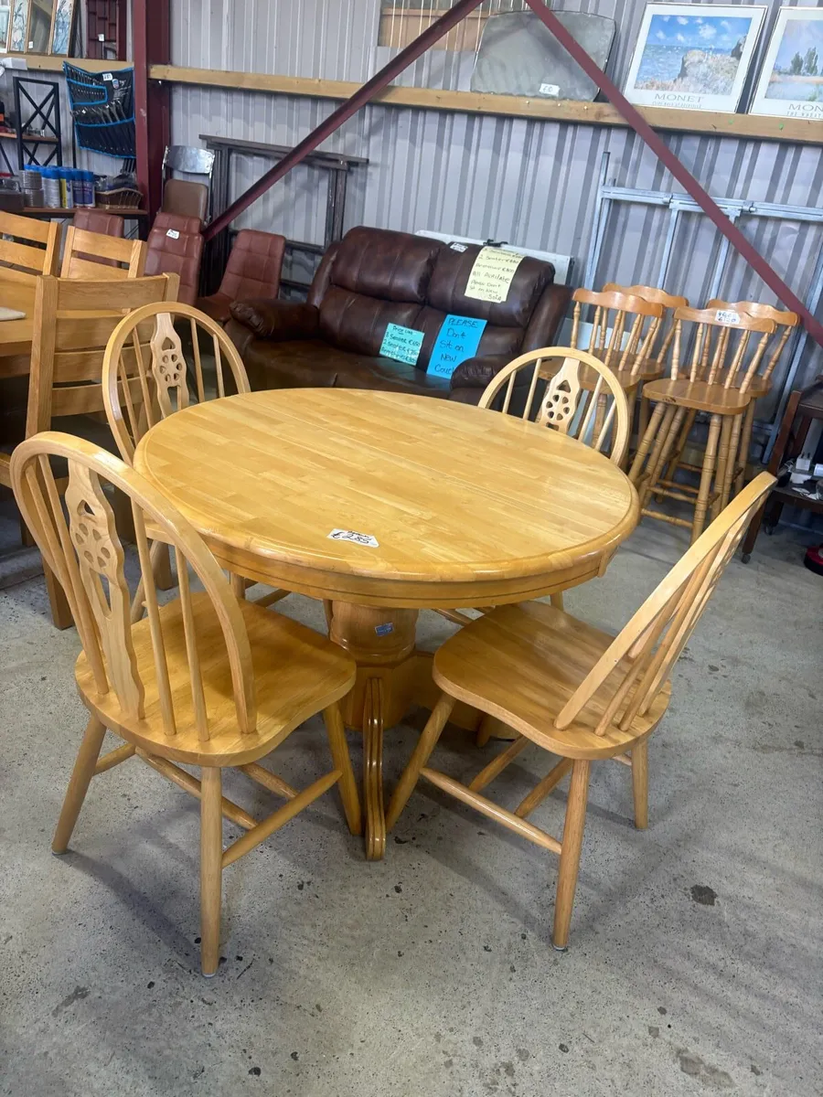 Beech round table & 4 chairs extendable - Image 1