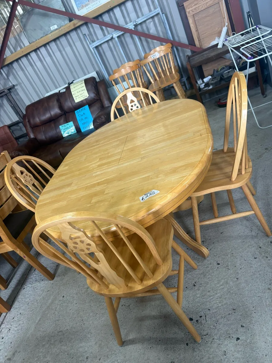 Beech round table & 4 chairs extendable - Image 2