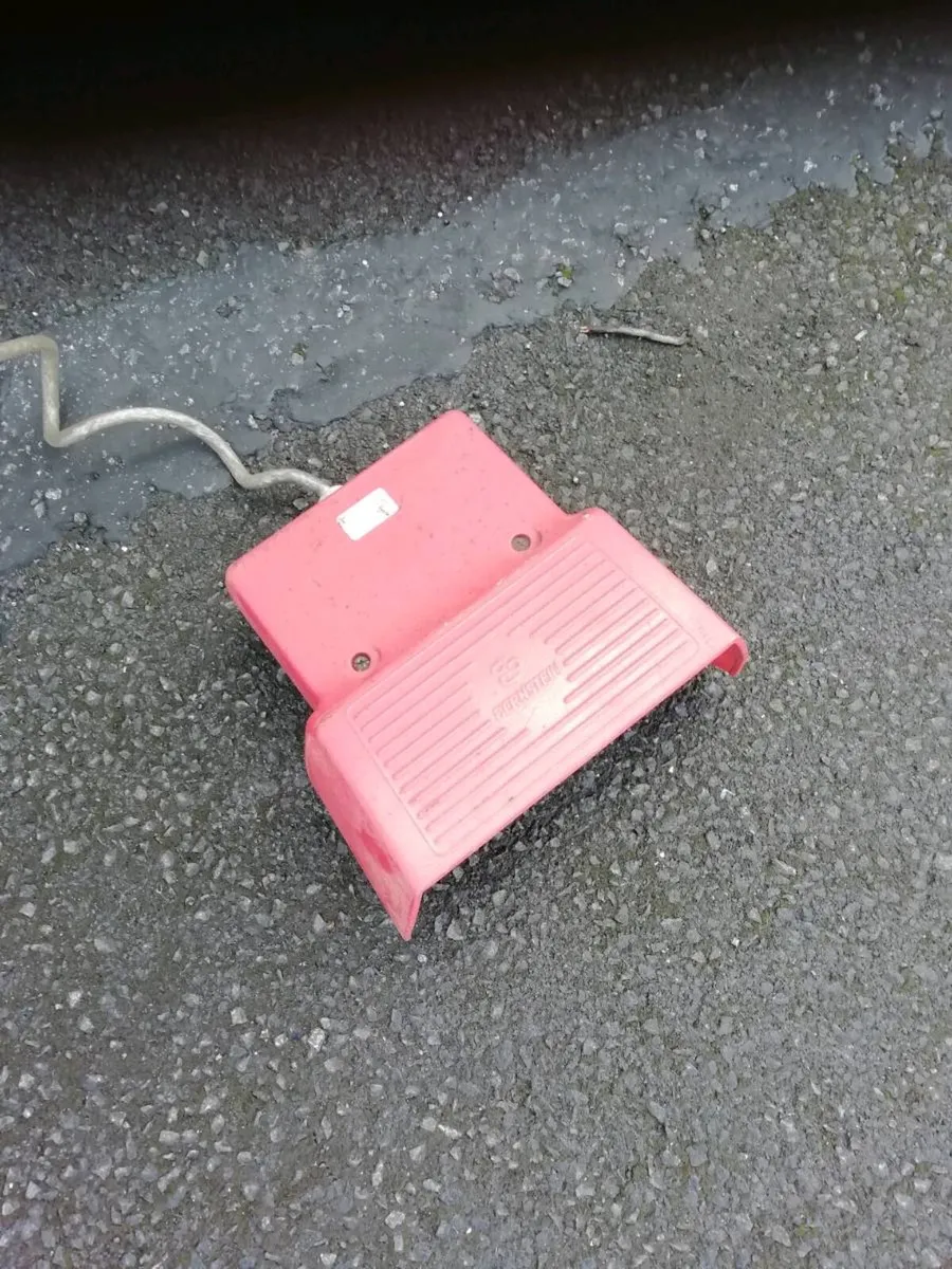 Sheet metal flanger - Image 1