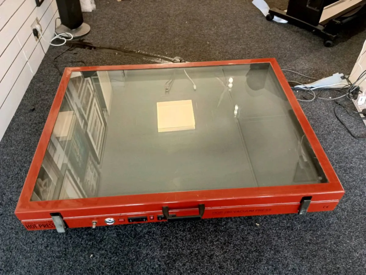 Vacuum heat press - Image 1