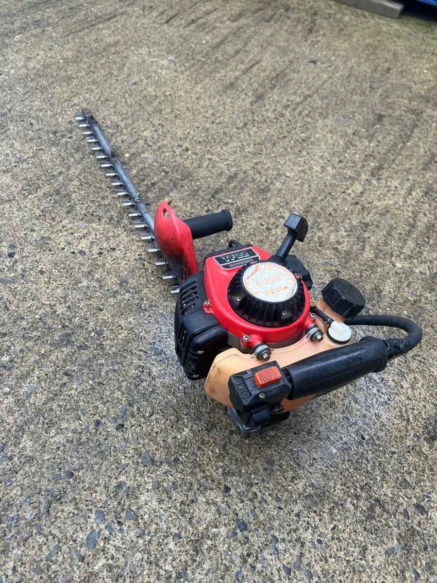 Hedge Trimmers - Image 3