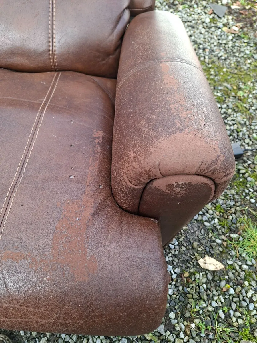 Recliner/rise assist Mobility arm chair - Image 3