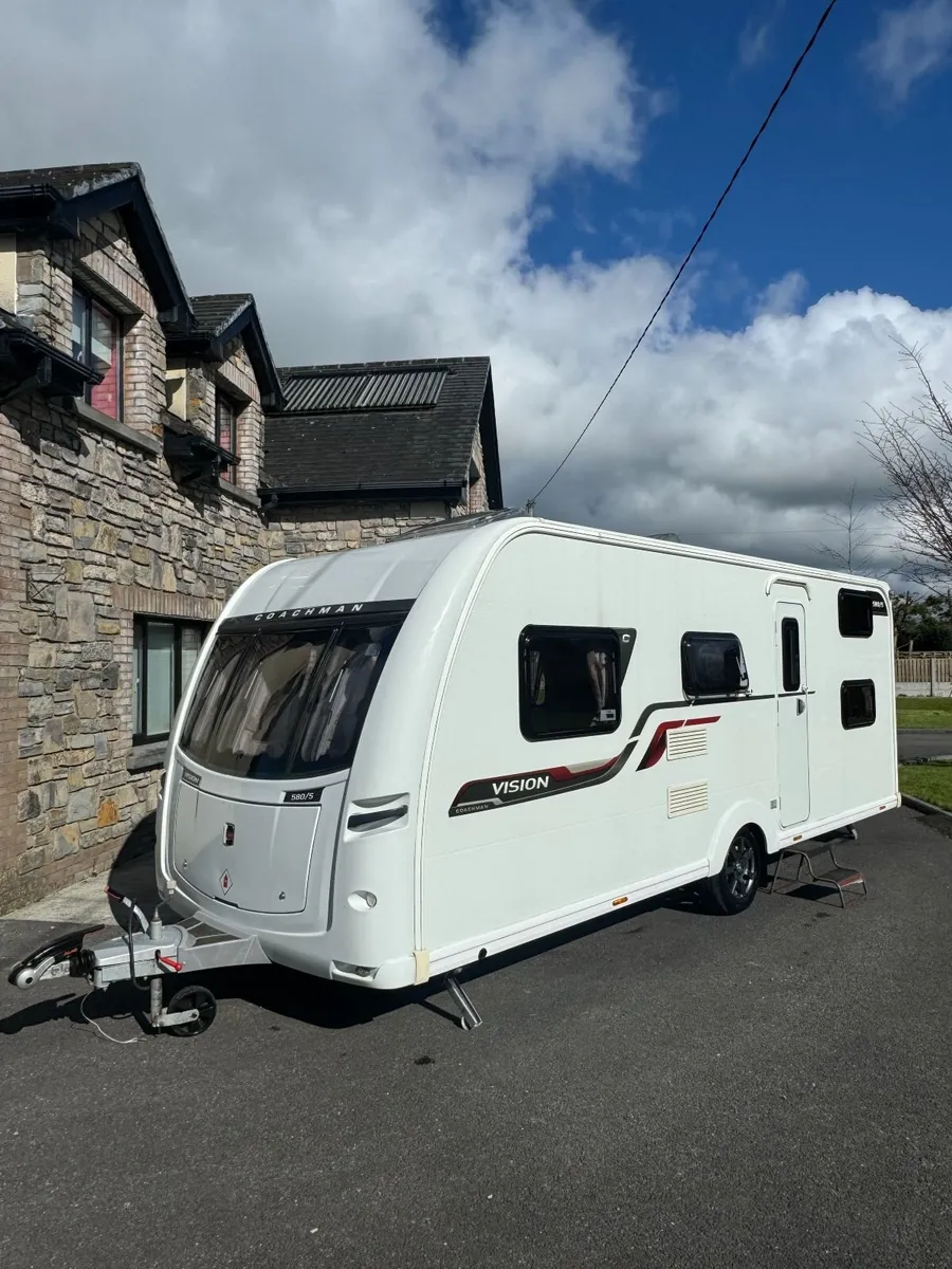 Coachman Vision Fixed Rear Bunks Air Awning VIDEO - Image 1