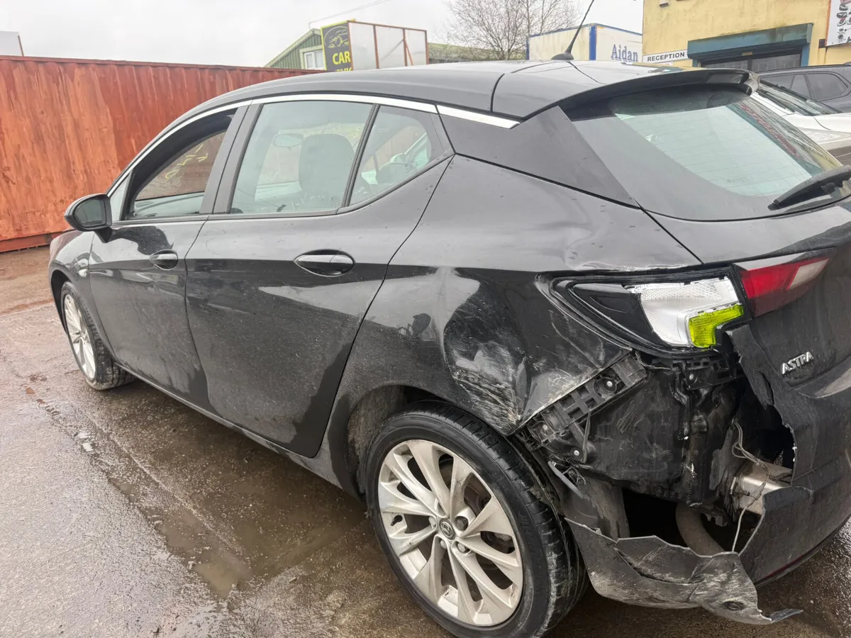 2017 VAUXHALL ASTRA 1.6 DIESEL FOR BREAKING! - Image 4