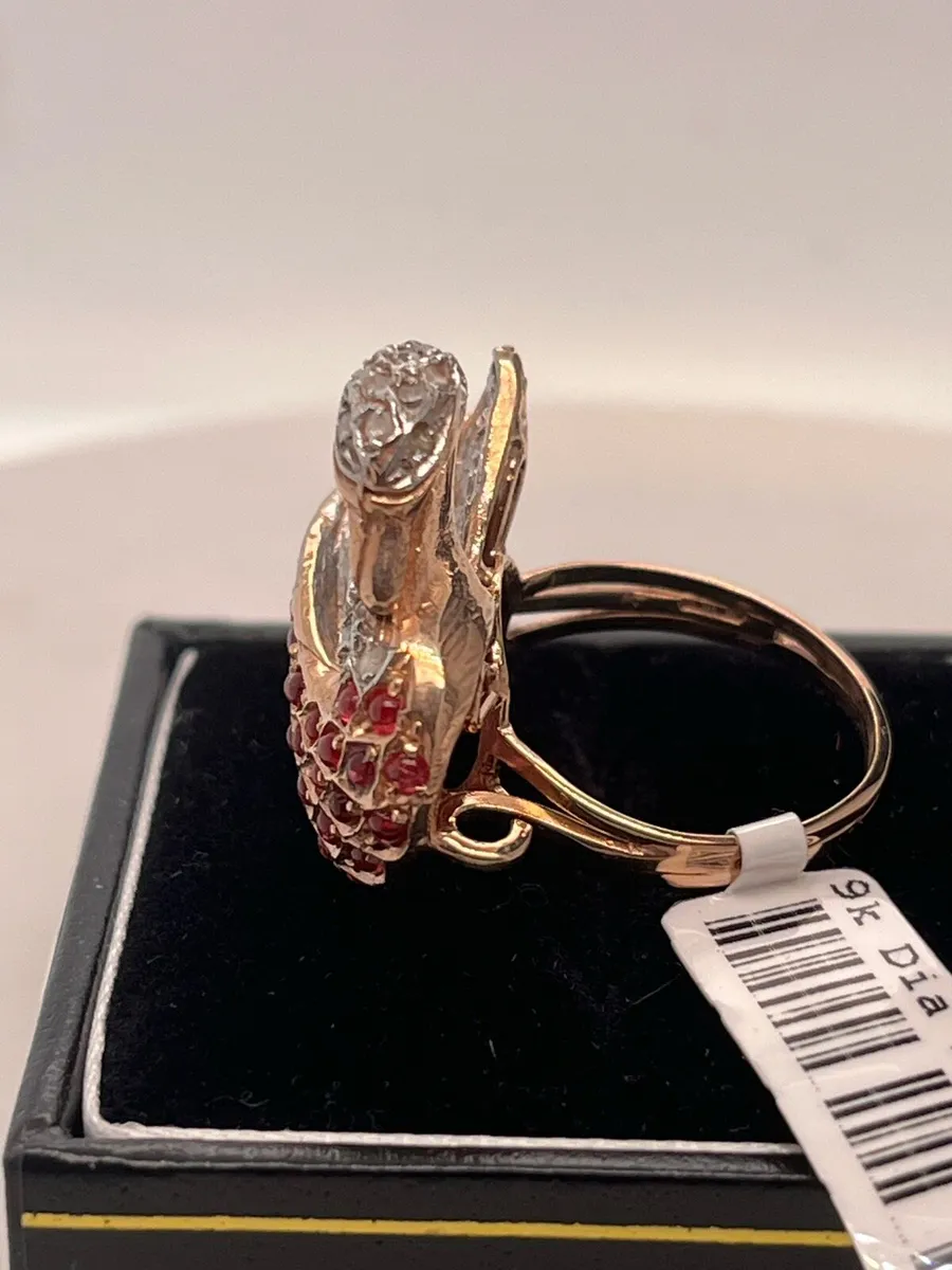 9k rose gold Swan ring with rubies & diamonds - Image 4