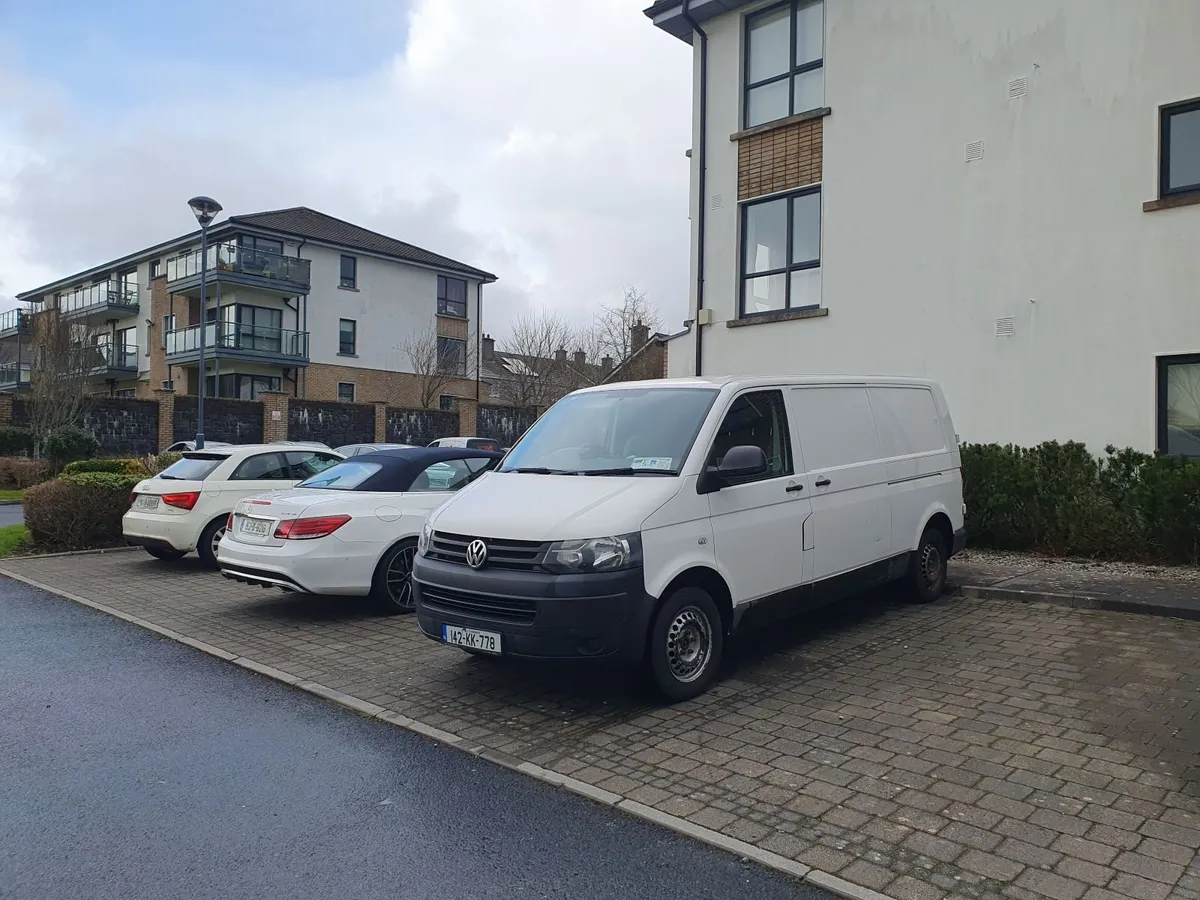 Volkswagen Transporter 2014 - Image 2