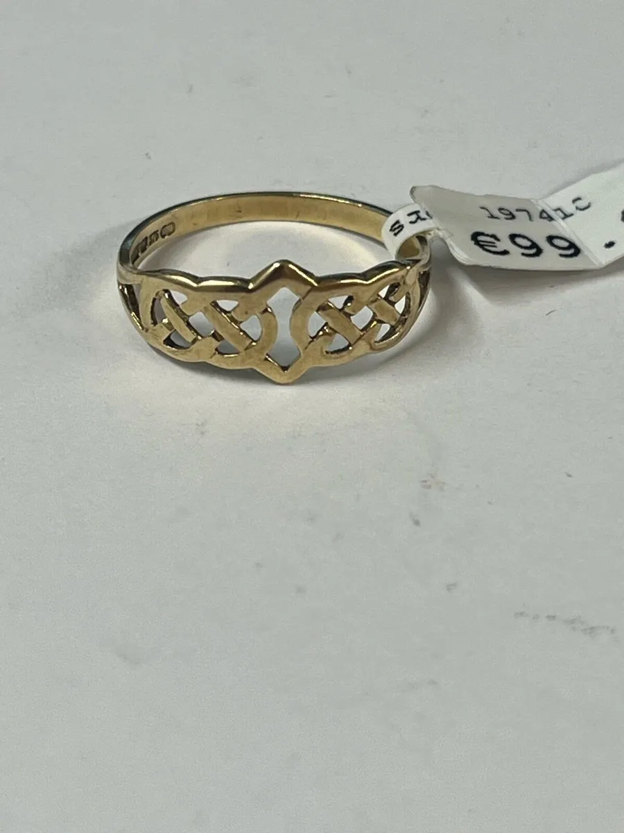 9k gold ring with Celtic design - Image 3