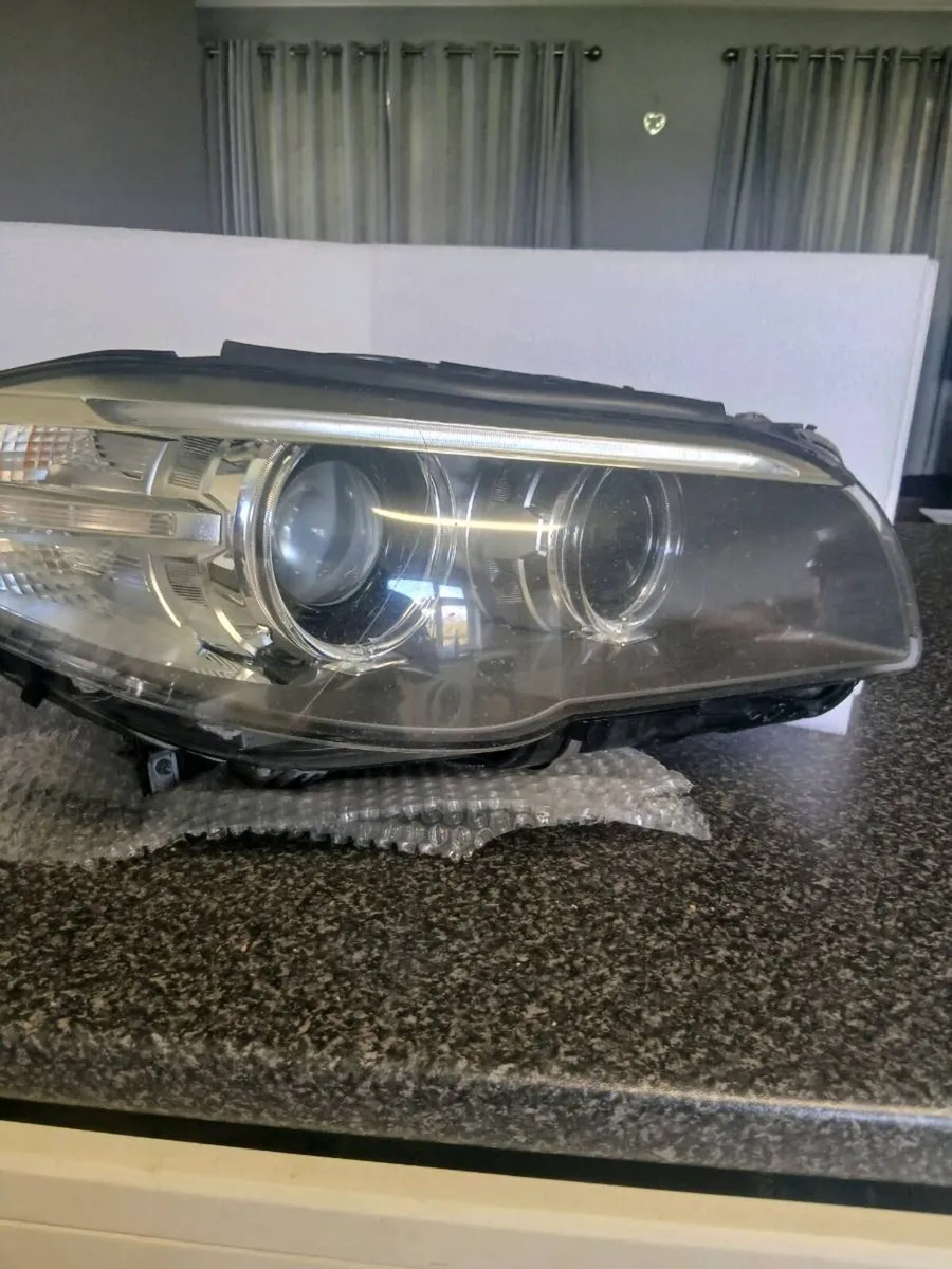 2016 bmw headlight - Image 1