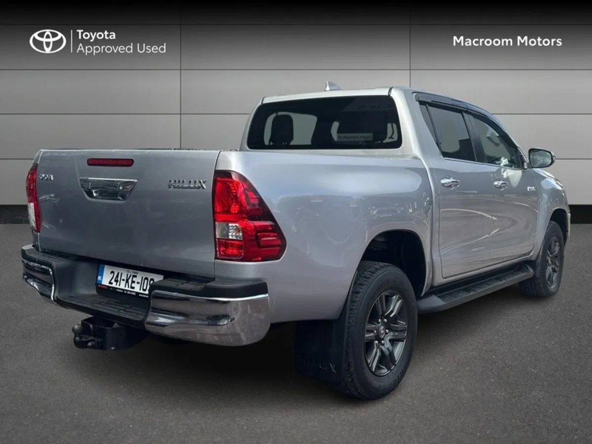 Toyota Hilux 2.8 - Image 2