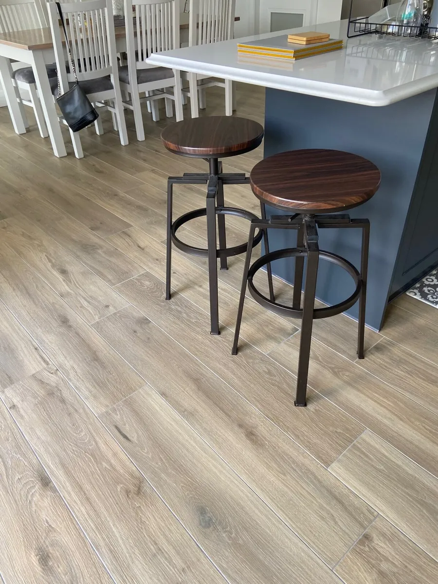 Bar stools Adjustable Height - Image 1