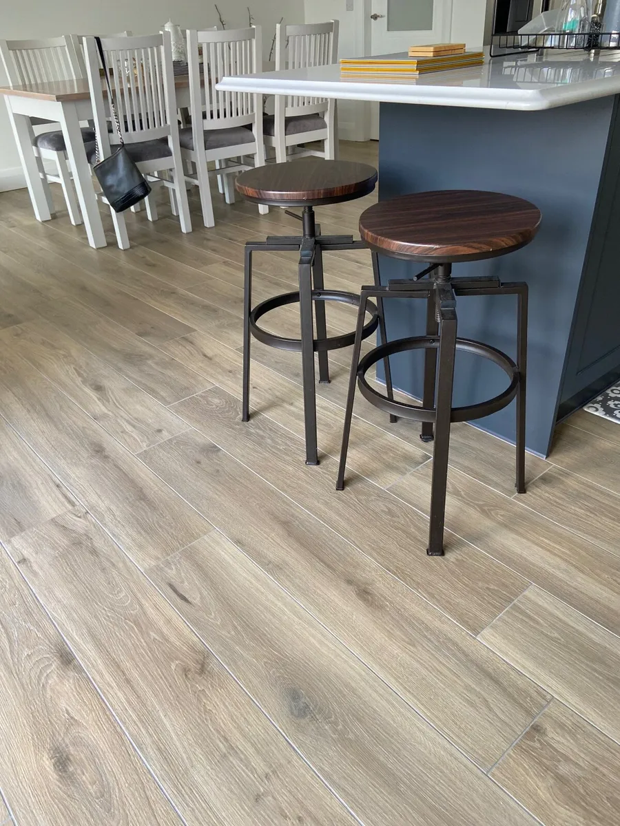 Bar stools Adjustable Height - Image 2