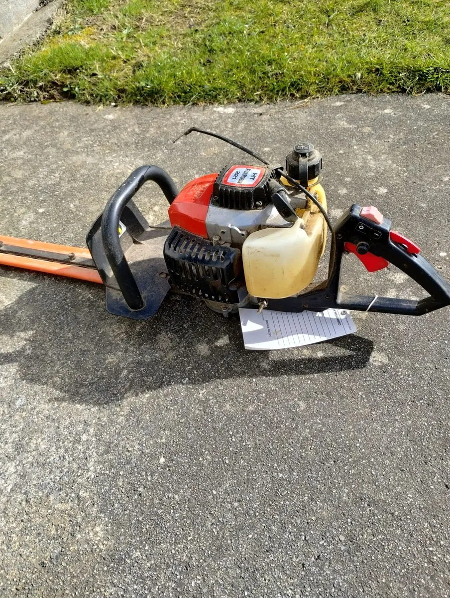 Hedge trimmer - Image 1