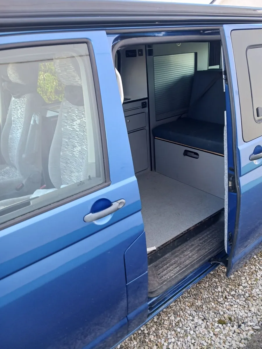 VW T5 campervan - Image 3