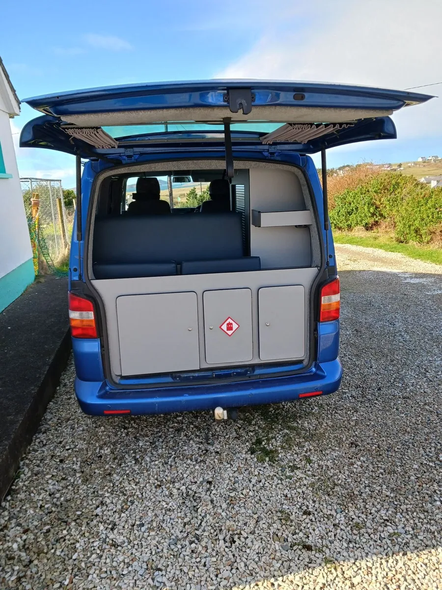 VW T5 campervan - Image 4