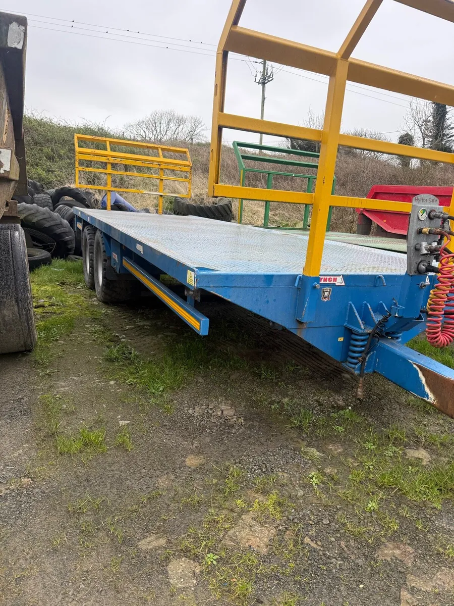 24 ft lynch tralier - Image 1