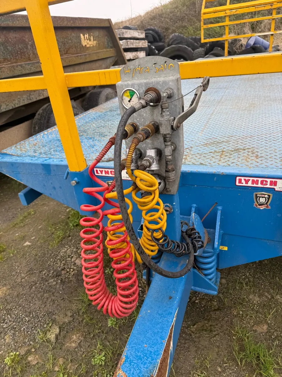 24 ft lynch tralier - Image 2