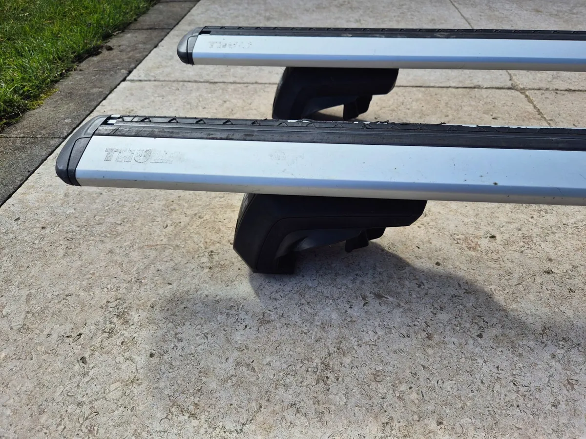 Thule  Evo roof bars 135 cm - Image 3