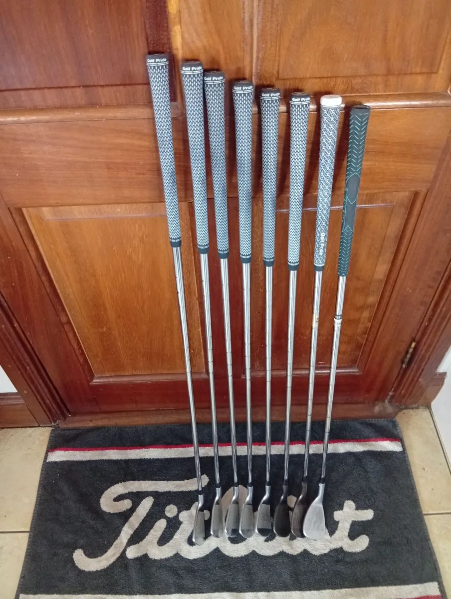 Titleist  T100 5-9 iron Stiff ,46 PW vokey+52+60 - Image 1